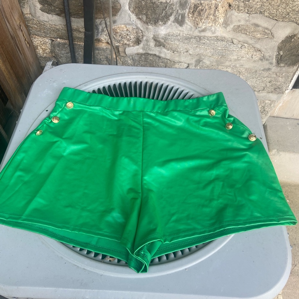 MADRAG Green faux leather Women's Shorts with Gold Buttons 3X